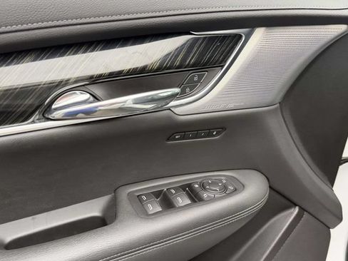 Used 2020 Cadillac XT6 Premium Luxury AWD/4WD image 19