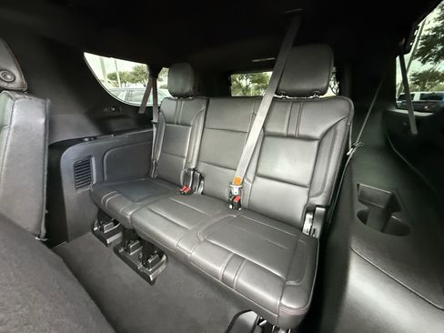 Used 2023 Chevrolet Suburban RST RWD image 30