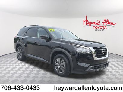 Used 2025 Nissan Pathfinder SV