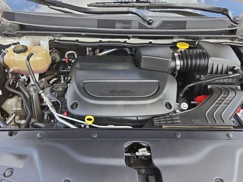 Used 2021 Chrysler Pacifica Touring w/ S Appearance Package image 25