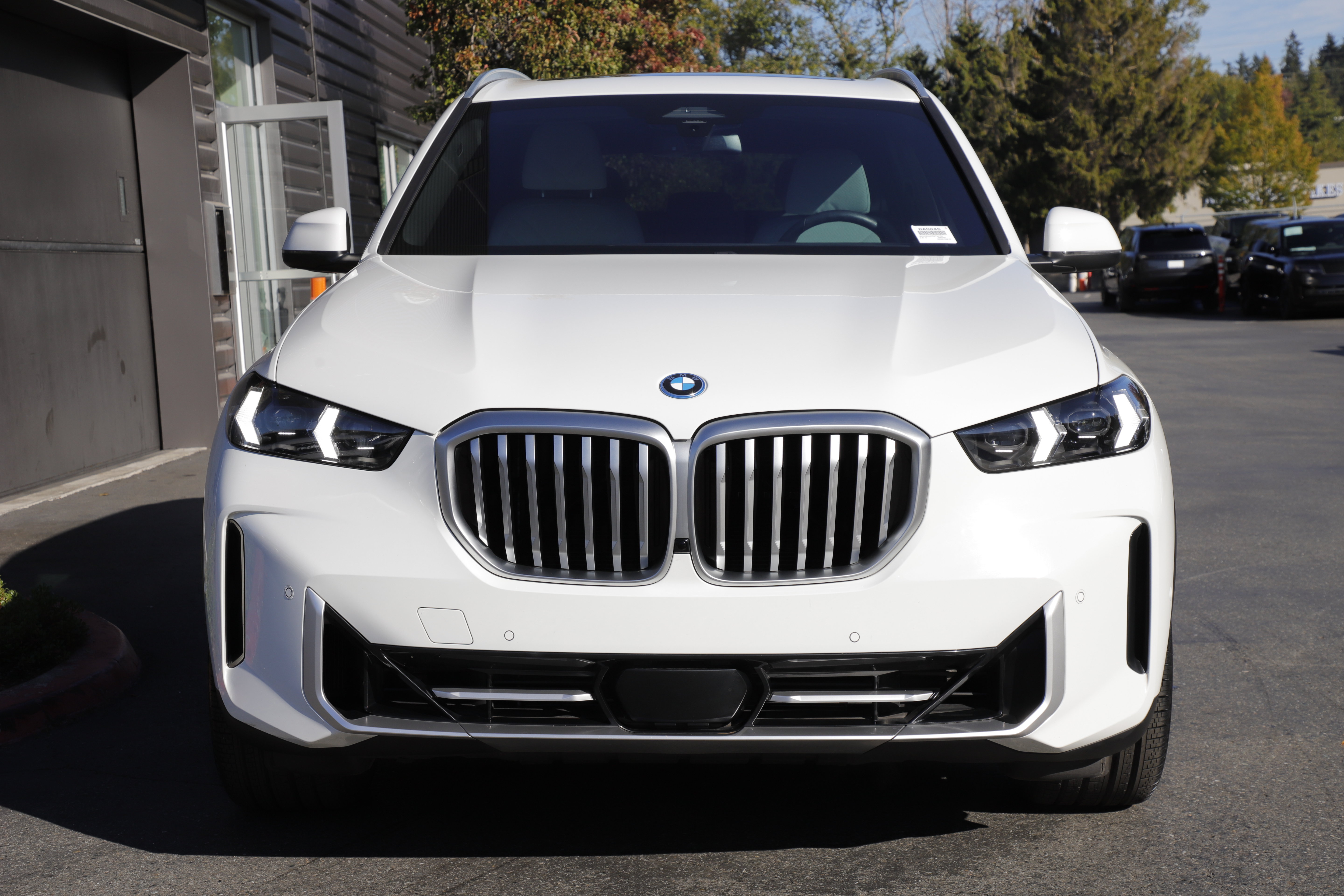 Used 2024 BMW X5 xDrive50e w/ Climate Comfort Package AWD/4WD image 6