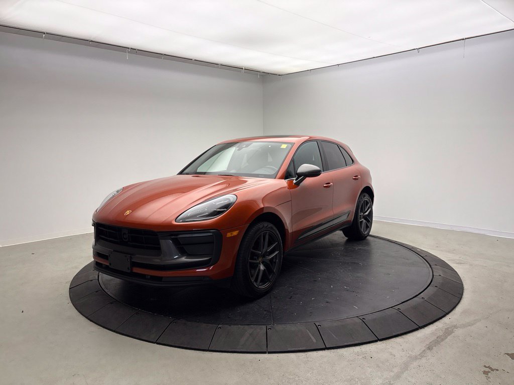 Certified 2023 Porsche Macan Turbo AWD/4WD image 1