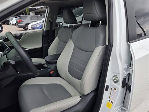 Used 2024 Toyota RAV4 Limited image 14