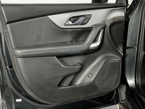 Used 2019 Chevrolet Blazer LT FWD image 19