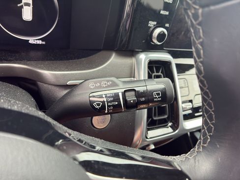 Used 2023 Kia Sorento SX AWD/4WD image 14