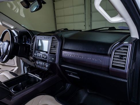 Used 2020 Ford F350 Limited AWD/4WD image 18