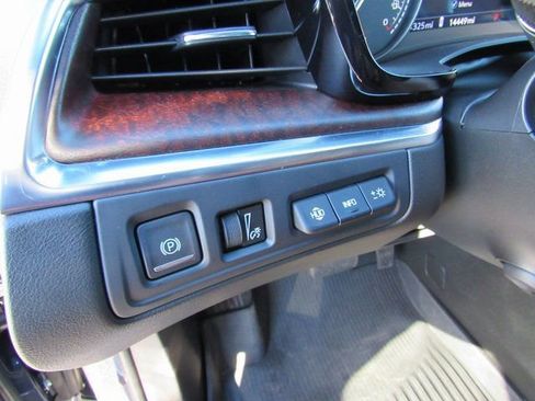 Certified 2025 Cadillac XT5 Premium Luxury w/ LPO, Bronce Accent Package image 15