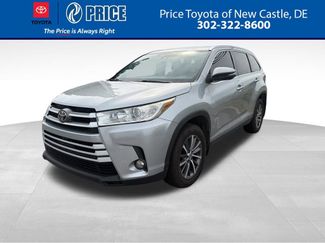 Used 2019 Toyota Highlander XLE AWD/4WD video 1