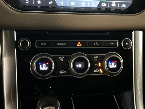 Used 2017 Land Rover Range Rover Sport HSE image 28