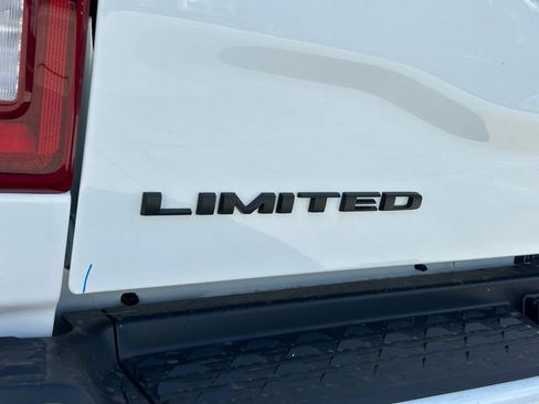 New 2025 RAM 3500 Limited image 20