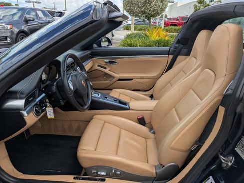Used 2015 Porsche 911 Targa 4S w/ Sport Chrono Package AWD/4WD image 17