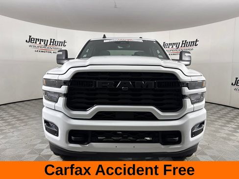 Used 2025 RAM 2500 Big Horn AWD/4WD image 3