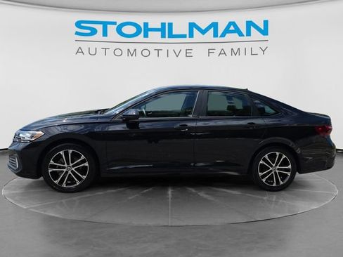 Used 2023 Volkswagen Jetta Sport FWD image 8