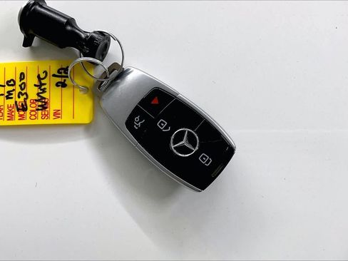 Certified 2017 Mercedes-Benz E 300 4MATIC image 15