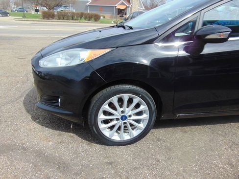 Used 2017 Ford Fiesta Titanium image 12