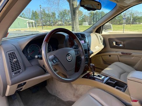 Used 2006 Cadillac SRX w/ Drivers Level One Package image 11