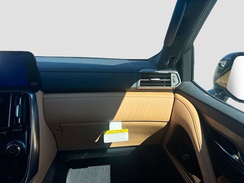 New 2026 Lexus LX 600 4WD w/ Premium Package image 19