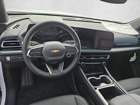 New 2026 Chevrolet Traverse LT w/ Driver Confidence Package FWD image 11