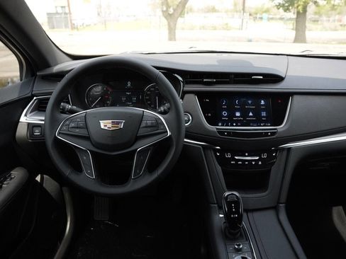 New 2026 Cadillac XT5 Luxury w/ LPO, Floor Liner Package image 62