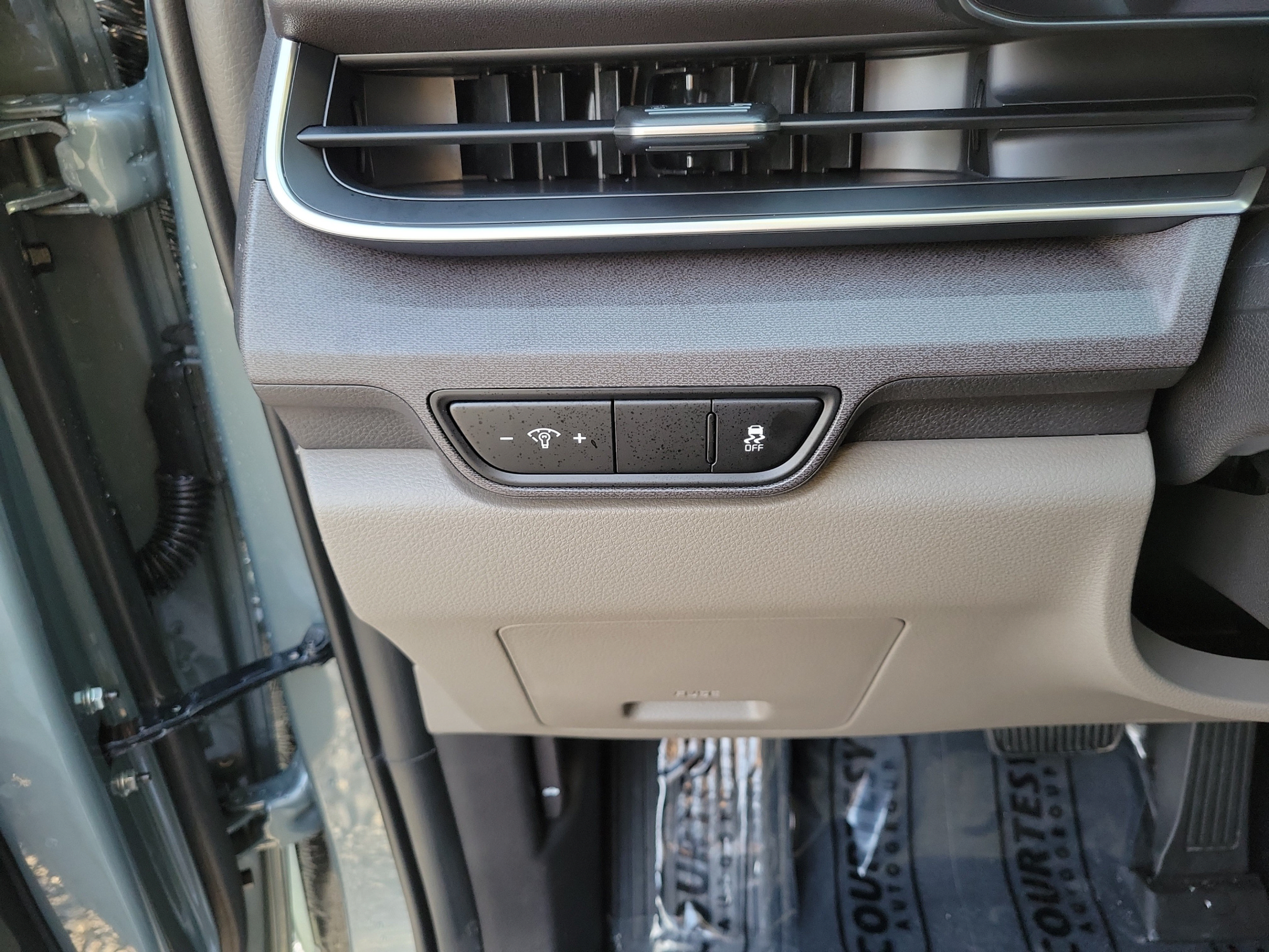 New 2027 Kia Carnival EX FWD image 26