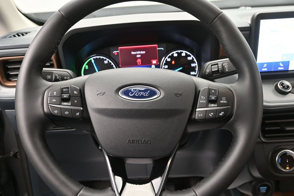 Used 2023 Ford Maverick Lariat w/ Lariat Luxury Package FWD image 30