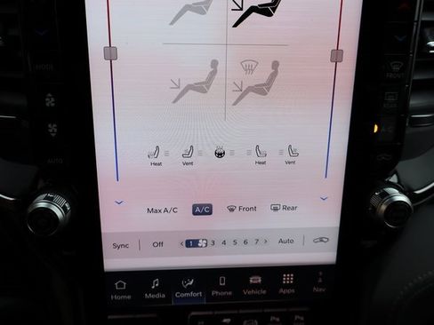 Used 2025 RAM 3500 Limited w/ Max Tow Package image 26