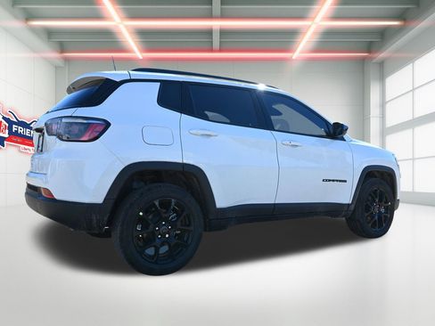 New 2026 Jeep Compass Latitude AWD/4WD image 3