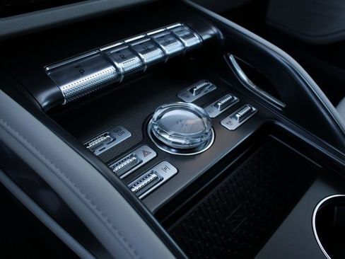 New 2026 Lincoln Nautilus Premier image 31