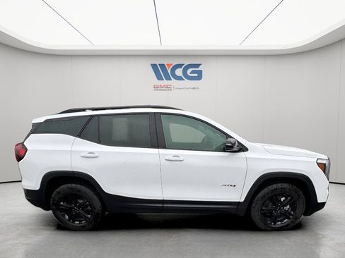 Used 2024 GMC Acadia AT4 w/ Luxury Package AWD/4WD image 3