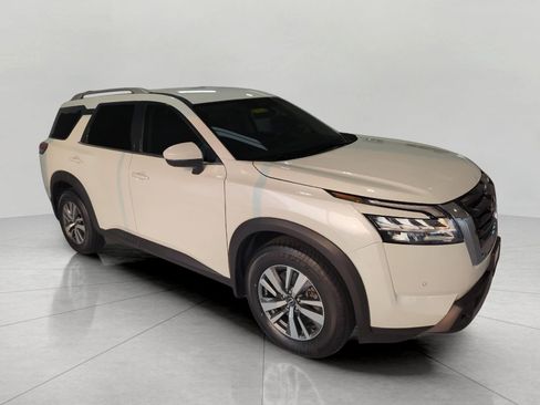 Used 2023 Nissan Pathfinder SL AWD/4WD image 29