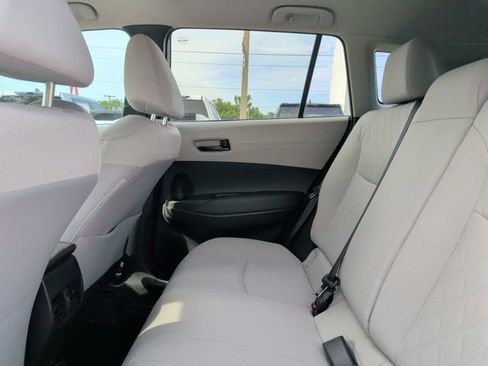 Used 2024 Toyota Corolla Cross LE FWD image 29