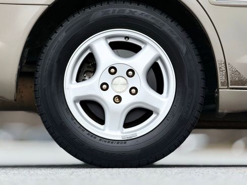 Used 2000 Toyota Avalon XL image 19