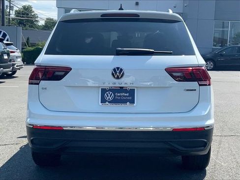 Used 2024 Volkswagen Tiguan SE AWD/4WD image 6