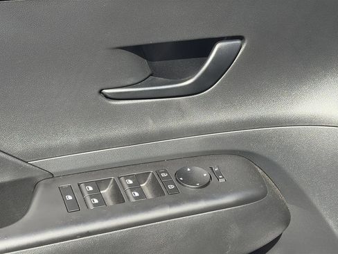 Certified 2025 Hyundai Kona SEL FWD image 20
