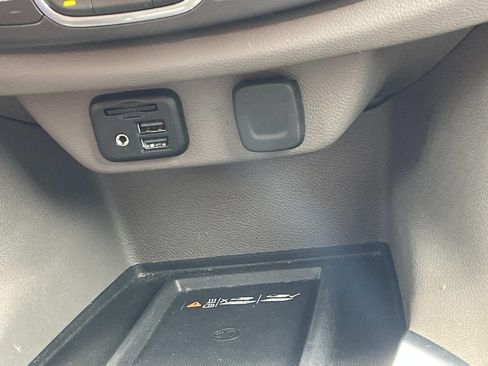 Used 2020 Chevrolet Traverse Premier w/ LPO, Floor Liner Package FWD image 25