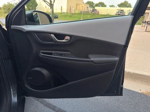 Used 2018 Hyundai Kona Ultimate image 27