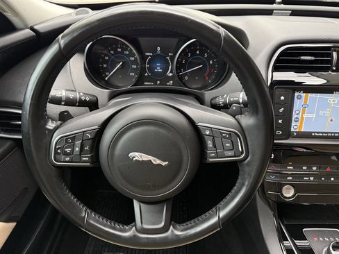 Used 2017 Jaguar XE Premium RWD image 24