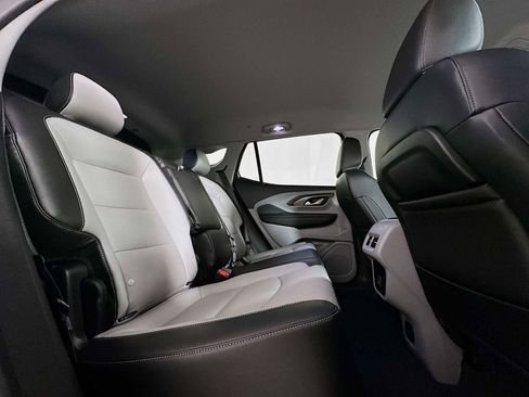 Used 2024 GMC Terrain SLT w/ Tech Package image 24