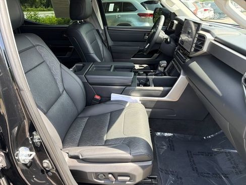 Used 2022 Toyota Tundra Limited w/ Power Package RWD image 13