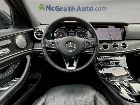 Used 2017 Mercedes-Benz E 300 4MATIC image 9