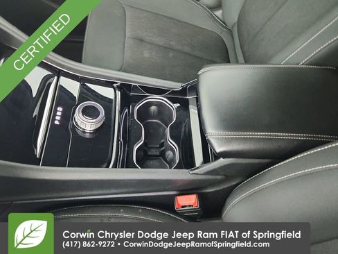 Used 2023 Jeep Grand Cherokee Laredo AWD/4WD image 27