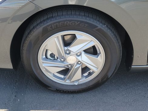 Certified 2026 Hyundai Elantra SE w/ Cargo Package FWD image 30