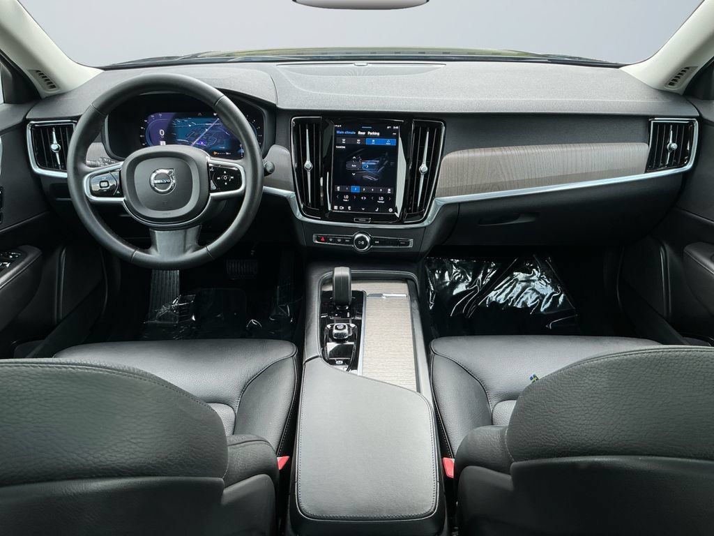 Used 2024 Volvo S90 B6 Plus AWD/4WD image 11