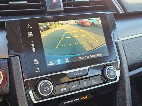 Used 2018 Honda Civic EX image 9