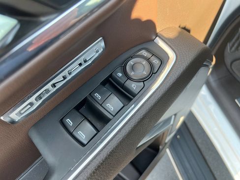 Used 2024 GMC Sierra 1500 Denali w/ Denali Reserve Package AWD/4WD image 11