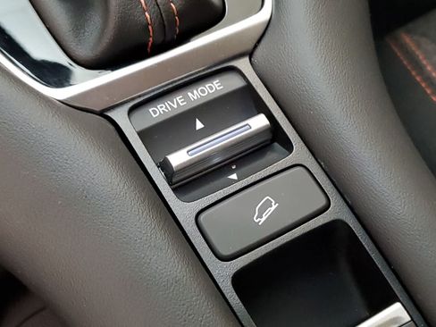 Certified 2025 Honda HR-V Sport image 30