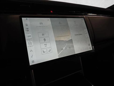 New 2026 Land Rover Range Rover Long Wheelbase SE image 22