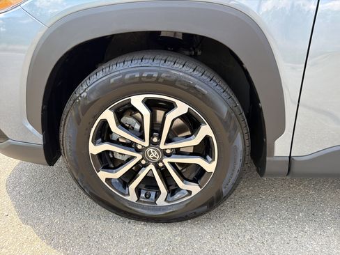 Used 2023 Toyota Corolla Cross S AWD/4WD image 11