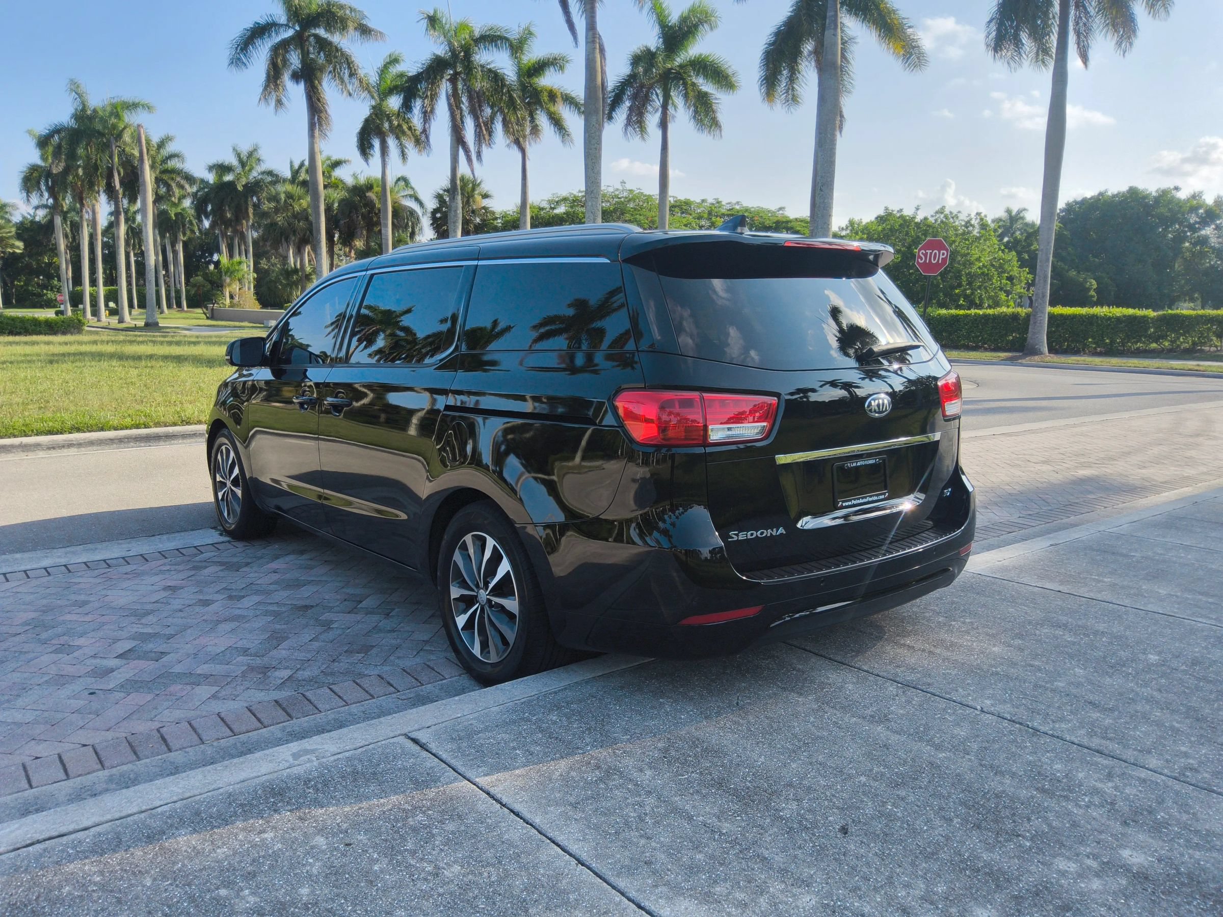 Used 2018 Kia Sedona SX FWD image 20