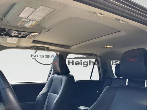Used 2019 Toyota 4Runner TRD Off-Road Premium AWD/4WD image 16